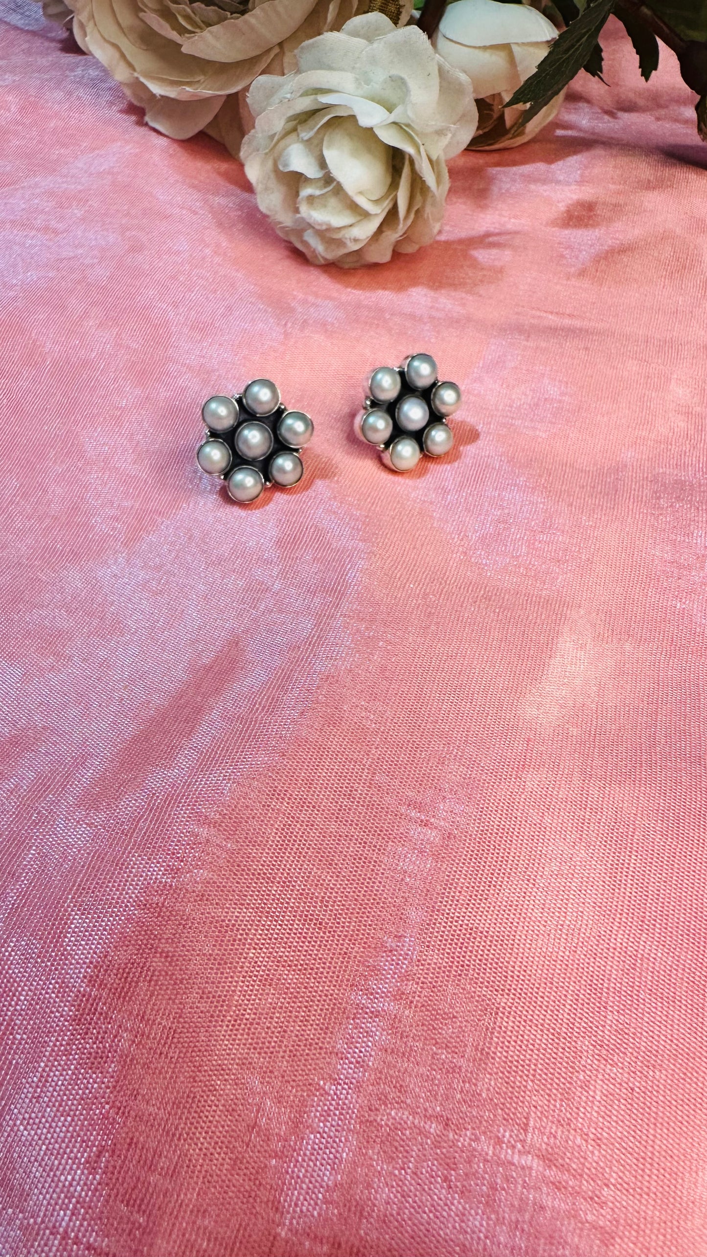 GINA.Stunning minimalist pearl and pure silver studs