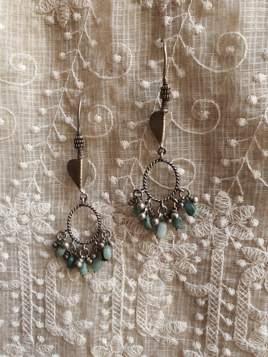 HEENA. The lightweight vintage danglers.